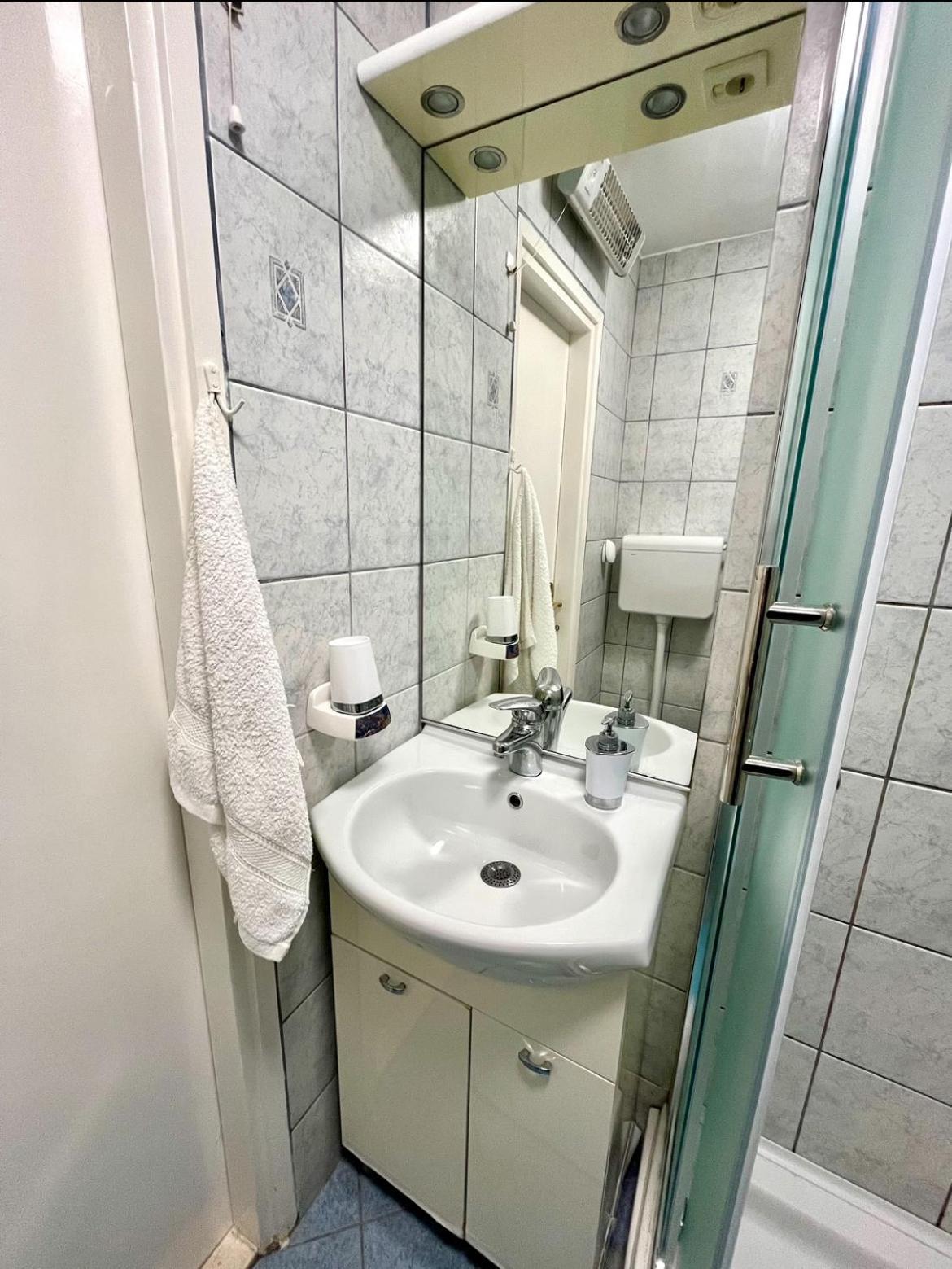 Vemar Apartment - Near The Beach, Private Parking Дубровник Екстериор снимка